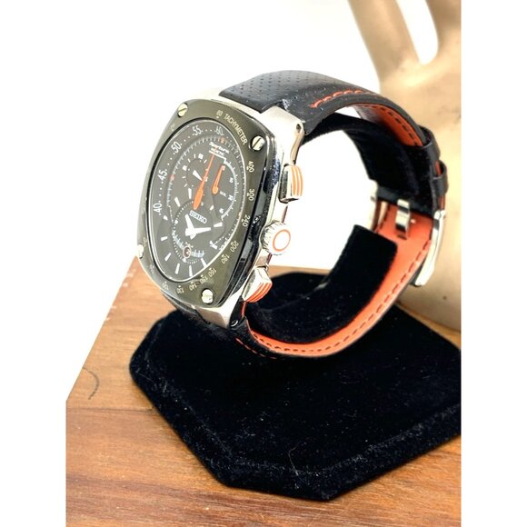 Seiko Sportura Men's Watch 7L22-0AD0 Kinetic Chronograph Black Orange Leather - Picture 2 of 15